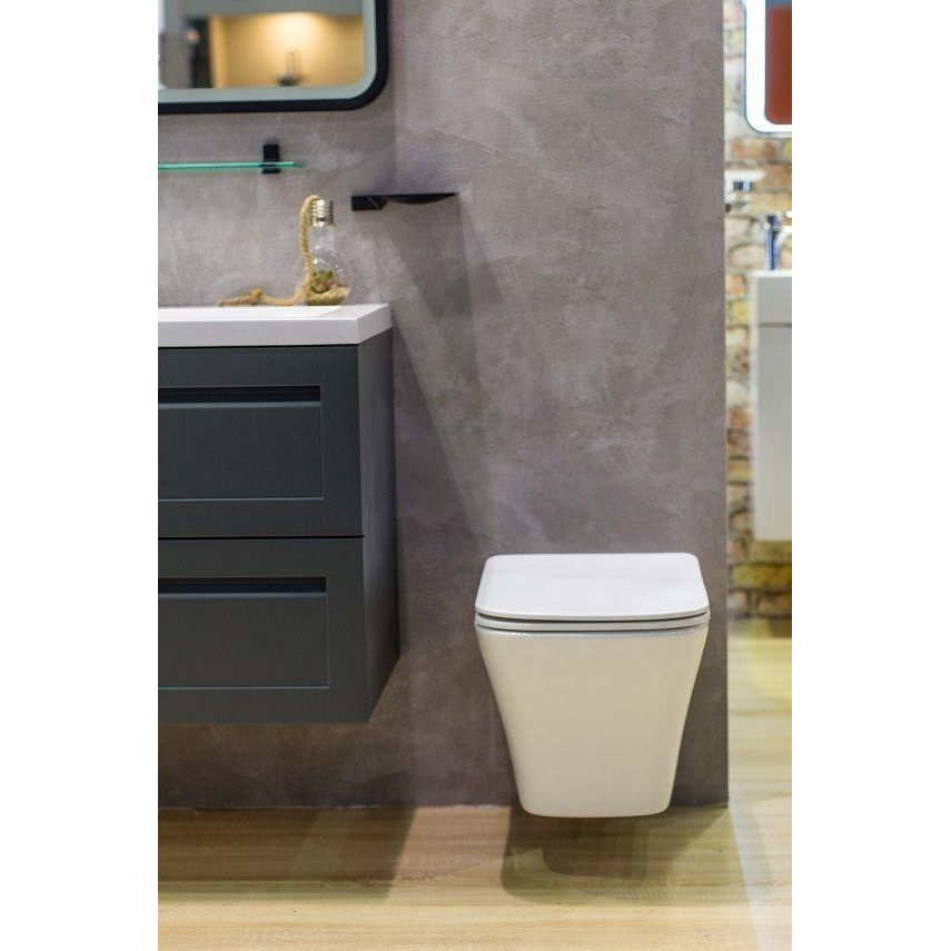 Купить Унитаз подвесной Art&Max Platino AM9321CHR/SC безободковый, с микролифтом, белый в Москве с доставкой Унитаз подвесной Art&Max Platino AM9321CHR/SC безободковый, с микролифтом, белый