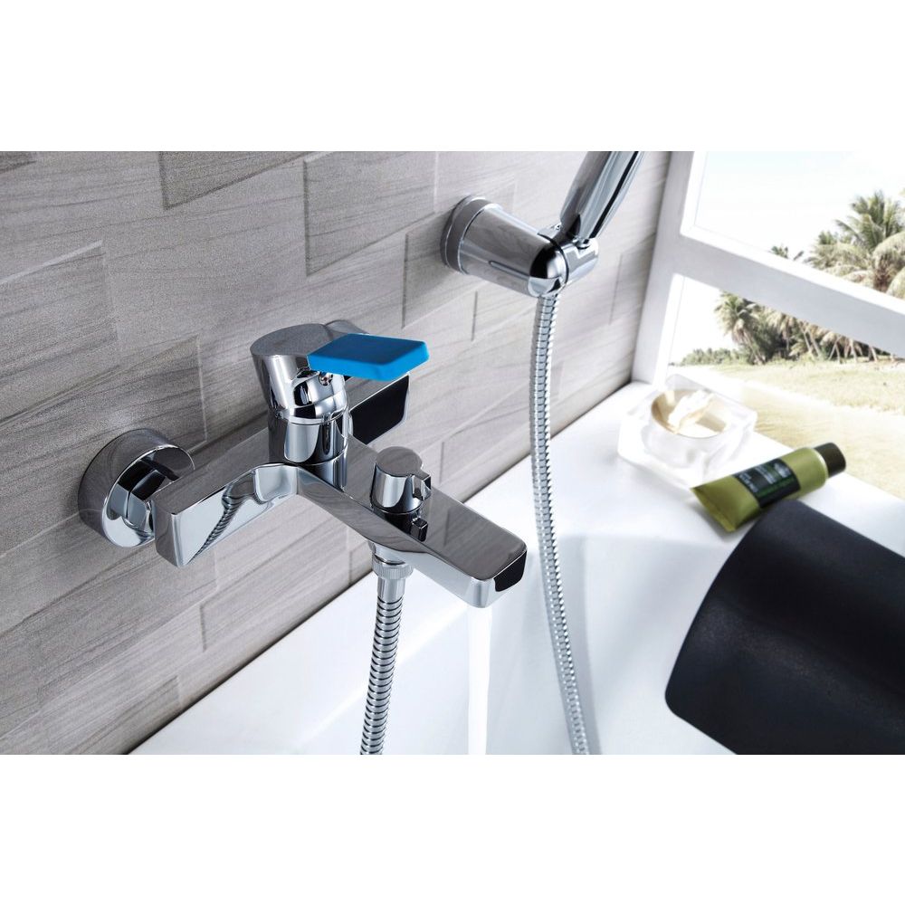 Купить Смеситель для ванны с душем Lemark Aura LM0614C в Москве с доставкой Смеситель для ванны с душем Lemark Aura LM0614C