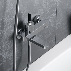 Купить Смеситель для ванны с душем Damixa Arc 291000000 в Москве с доставкой Смеситель для ванны с душем Damixa Arc 291000000