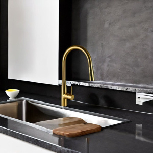 Смеситель для кухни Raiber Graceful RPG-011 золото