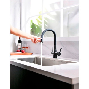 Комплект Мойка кухонная Ulgran U-104 -308 черная + Смеситель Lemark Comfort LM3075BL с гибким изливом, черный