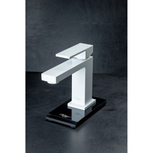 Смеситель для раковины Boheme Qubic 471-MW matt white