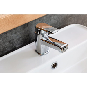 Смеситель для раковины Orange One Life One Life P02-021cr