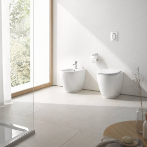 Крышка-сиденье Grohe Essence Ceramic с микролифтом 39577000