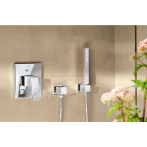 Смеситель для ванны с душем Grohe Eurocube 24062000 хром