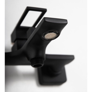 Смеситель для ванны с душем BelBagno Luce LUC-VAS-NERO