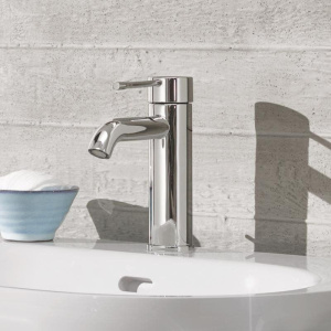 Купить Смеситель для раковины Grohe Essence New 23590001 в Москве с доставкой Смеситель для раковины Grohe Essence New 23590001