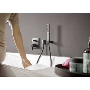 Смеситель для ванны с душем Hansgrohe Finoris 76415670 матовый черный