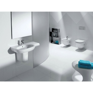 Купить Унитаз подвесной Roca Meridian 346248000 укороченный в Москве с доставкой Унитаз подвесной Roca Meridian 346248000 укороченный