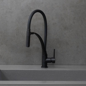 Смеситель для кухни Lemark Soul LM6007BL с гибким изливом, черный