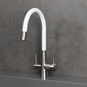 Смеситель для кухни Lemark Comfort LM3075BN-White с гибким изливом, никель, белый