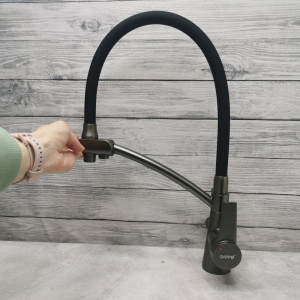 Смеситель для кухни Gappo G4398-19 с гибким изливом, оружейная сталь