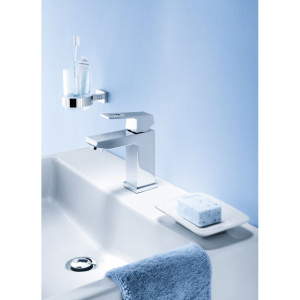 Купить Стакан Grohe Essentials 40372001 в Москве с доставкой Стакан Grohe Essentials 40372001