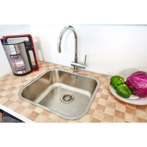 Комплект Мойка кухонная Omoikiri Omi 54-U/IF-IN нержавеющая сталь + Смеситель Shinagawa BN нержавеющая сталь