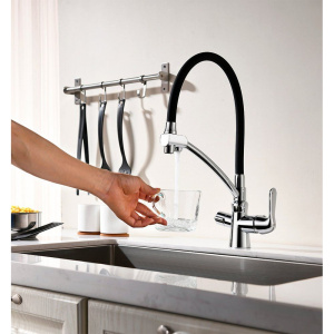 Смеситель для кухни Lemark Comfort LM3070C с гибким изливом, хром, черный
