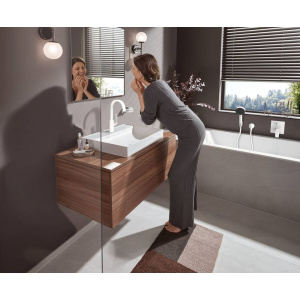 Смеситель для ванны с душем Hansgrohe Vivenis 75415700 матовый белый