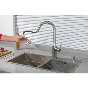 Смеситель для кухни Gappo G4398-45 с выдвижным изливом, сатин