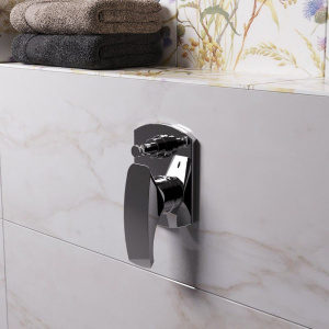 Купить Смеситель для ванны с душем Paini F1 F1CR691 С ВНУТРЕННЕЙ ЧАСТЬЮ в Москве с доставкой Смеситель для ванны с душем Paini F1 F1CR691 С ВНУТРЕННЕЙ ЧАСТЬЮ