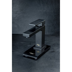 Смеситель для раковины Boheme Qubic 471-B matt black